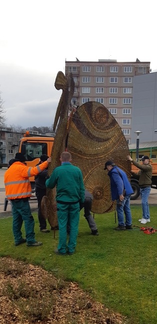 FOTO: Blížiacu sa Veľkú noc v Starej Turej bude pripomínať umelecké dielo z rúk známeho košíkára, foto 3