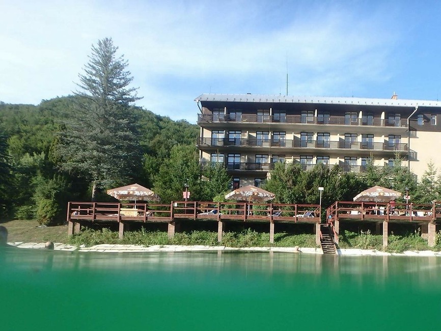 FOTO: Netradičná „ranná rozcvička“ dobrovoľných hasičov v Opatovej. Na pomoc si ich zavolali mestskí policajti, foto 2