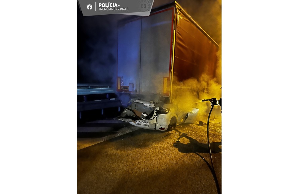 FOTO: Nehoda pri Považskej Bystrici, foto 3