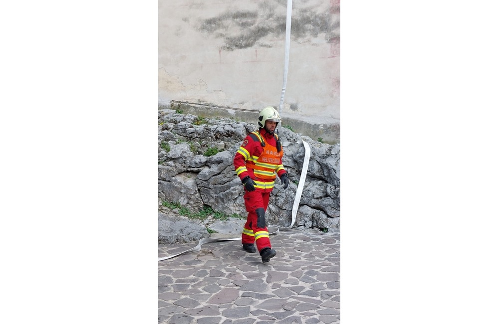 FOTO: Cvičný zásah hasičov na Trenčianskom hrade, foto 6