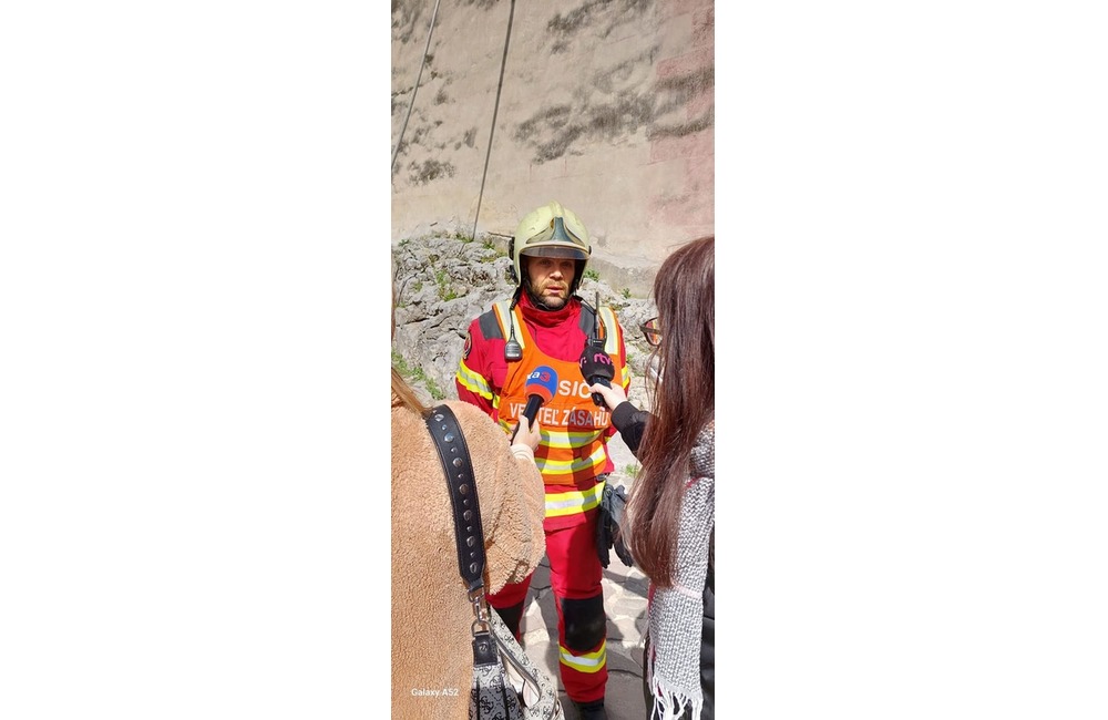 FOTO: Cvičný zásah hasičov na Trenčianskom hrade, foto 11