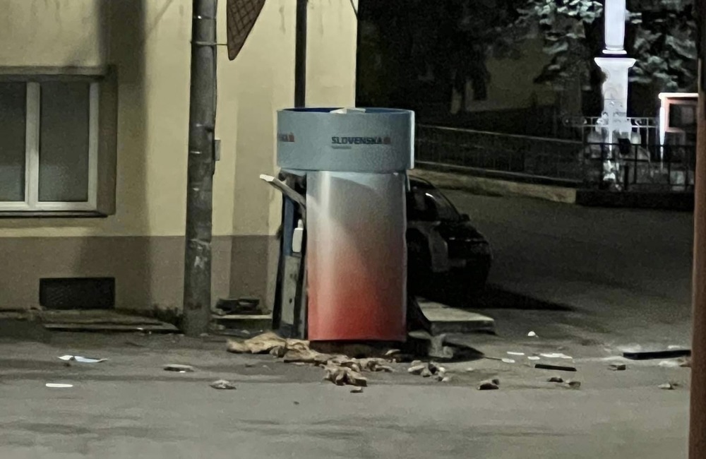 FOTO: Výbuch bankomatu v Oslanoch, foto 2