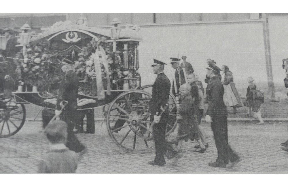 FOTO: Uniformy mestských policajtov z 30. rokov minulého storočia nám závideli aj Američania, foto 14