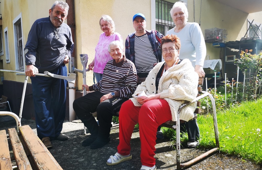 FOTO: Seniori z Trenčianskych Teplíc môžu po výzve z mestského úradu skončiť na ulici , foto 3