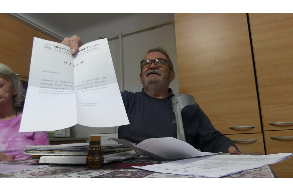 FOTO: Seniori z Trenčianskych Teplíc môžu po výzve z mestského úradu skončiť na ulici , foto 9