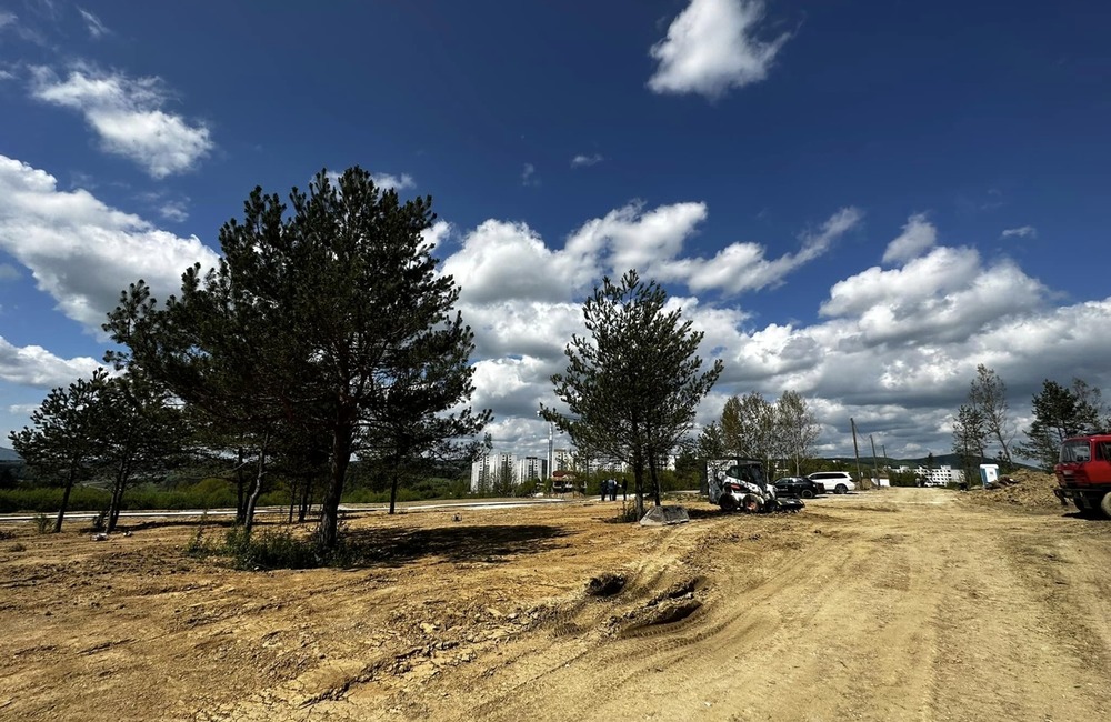 FOTO: Na najväčšom považskobystrickom sídlisku vyrastá nový park. Je väčší ako 3 futbalové ihriská, foto 2
