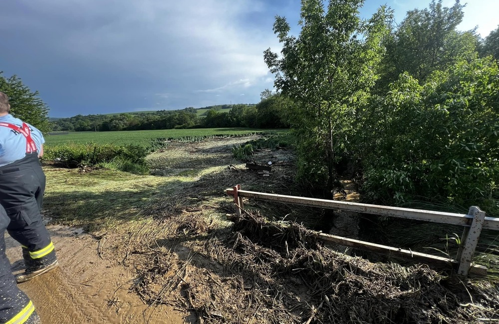 FOTO: Príroda ukázala na Považí svoju silu. Zatopené domy, cesty aj zničená úroda v okolí Skalky nad Váhom, foto 5