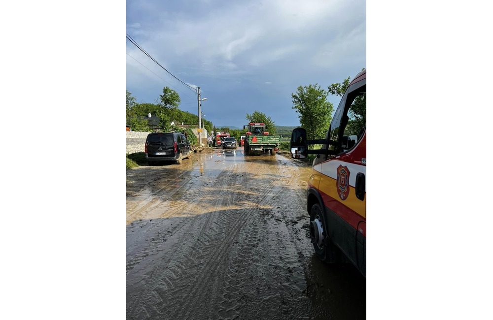 FOTO: Príroda ukázala na Považí svoju silu. Zatopené domy, cesty aj zničená úroda v okolí Skalky nad Váhom, foto 8