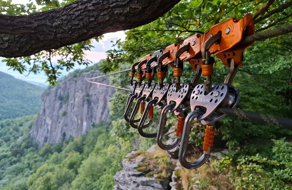 FOTO: Traverz v Hrádku poteší milovníkov adrenalínu, foto 1