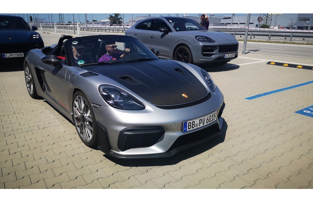 FOTO: Pocta pre najväčšieho fanúšika Porsche: Od modelov k skutočným tátošom, foto 4