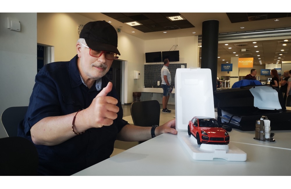 FOTO: Pocta pre najväčšieho fanúšika Porsche: Od modelov k skutočným tátošom, foto 14