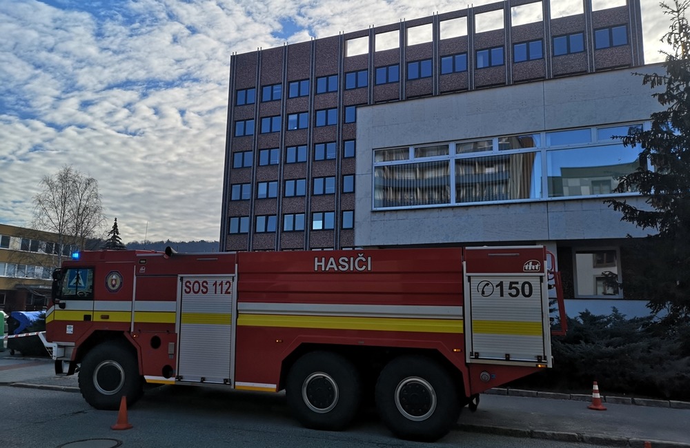 FOTO: Mladý muž sa bál, že ho odsúdia. Na tiesňovej linke oznámil, že na súde je bomba, foto 7
