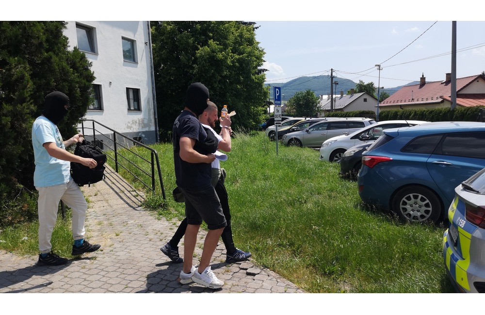 FOTO: Mladý muž sa bál, že ho odsúdia. Na tiesňovej linke oznámil, že na súde je bomba, foto 14