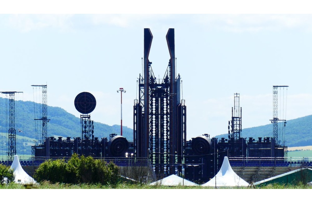 FOTO: Prípravy na najväčší koncert v histórii Slovenska finišujú, pódium pre Rammstein je pripravené, foto 2