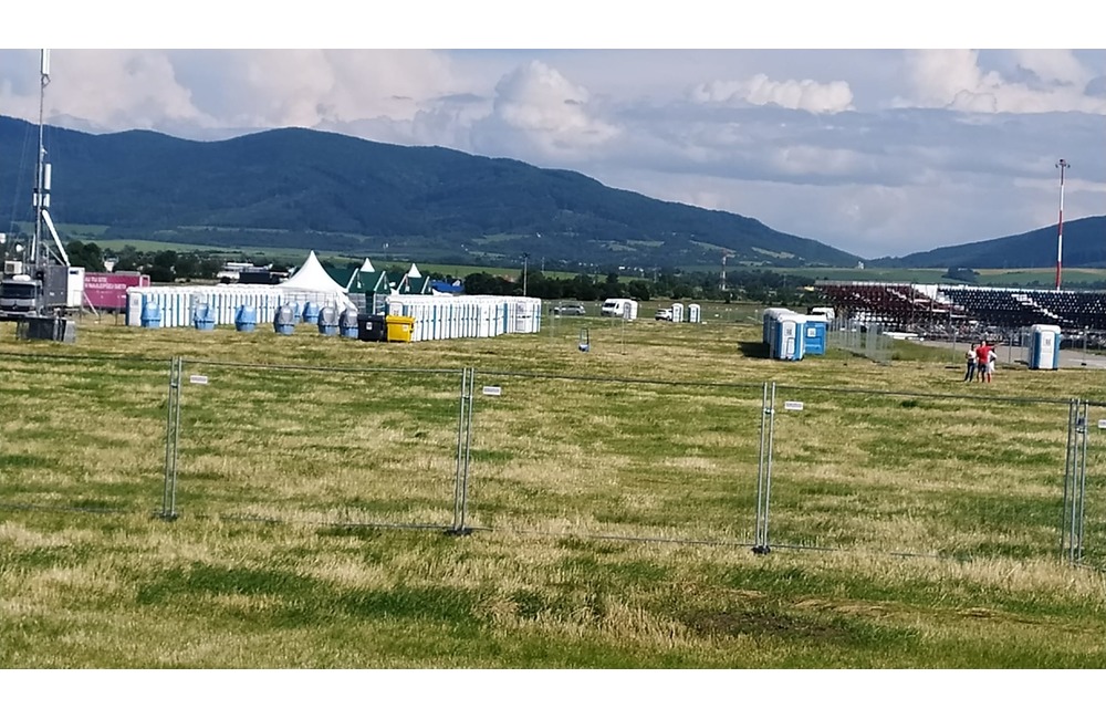 FOTO: Prípravy na najväčší koncert v histórii Slovenska finišujú, pódium pre Rammstein je pripravené, foto 10