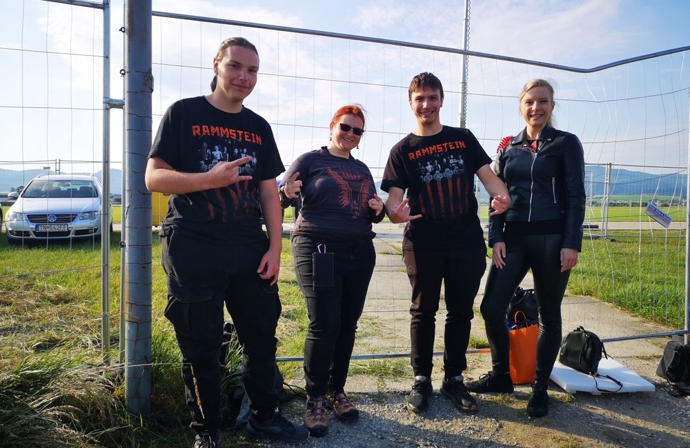 FOTO: Na koncert skupiny Rammstein v Trenčíne prichádzajú prví fanúšikovia, foto 6