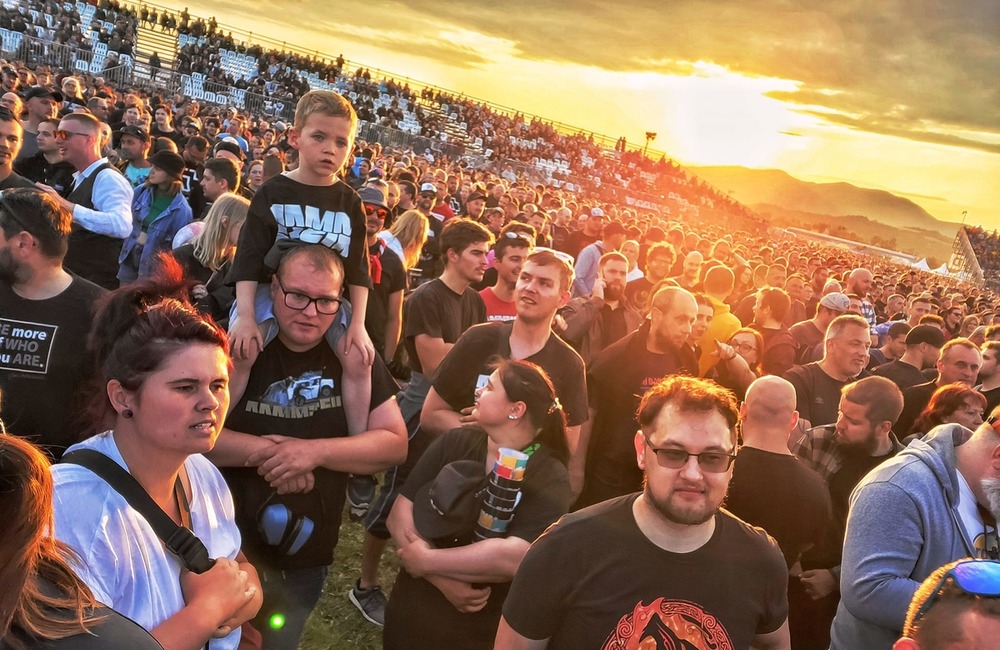 FOTO: Bombastické zábery z včerajšieho koncertu Rammstein v Trenčíne, foto 2