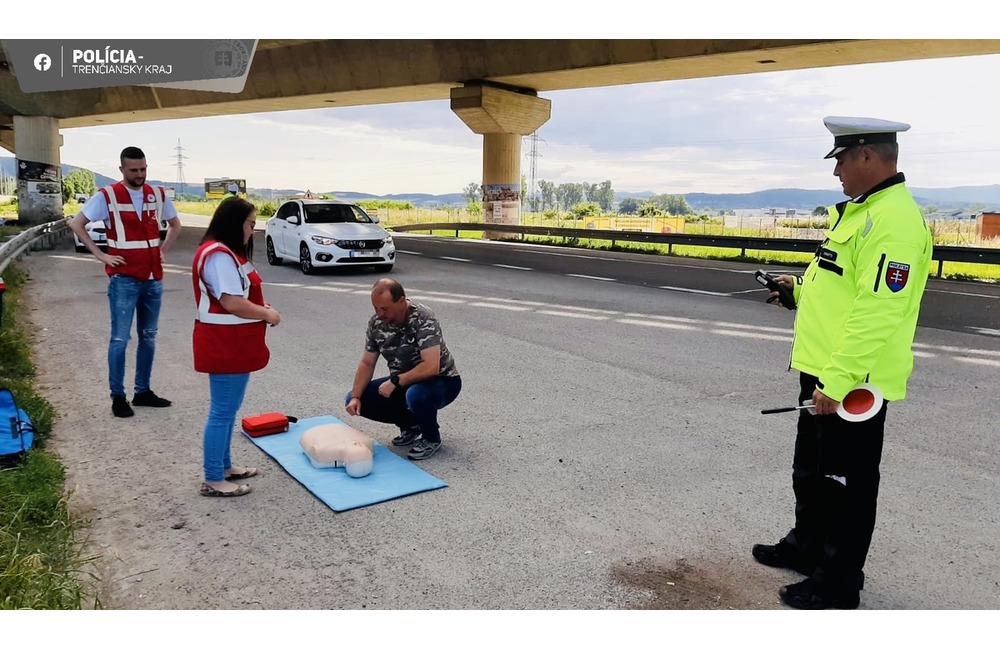 FOTO: Akcia Záchranár testuje znalosti vodičov v poskytovaní prvej pomoci, foto 3