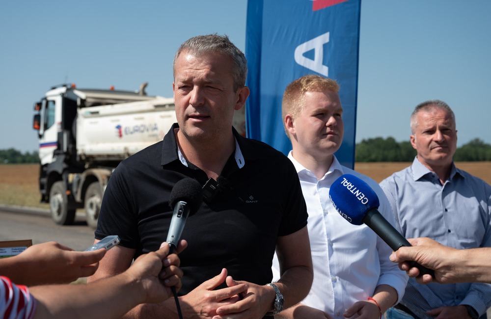 FOTO: Modernizácia ciest v Trenčianskom kraji je zahájená, foto 4