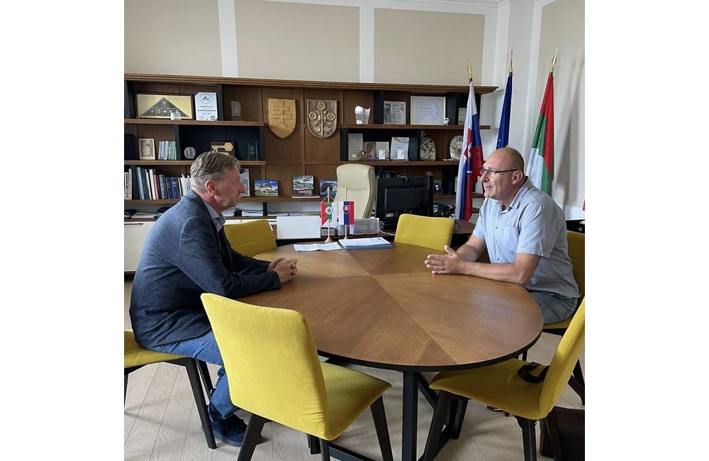 FOTO: Rázny krok primátora Bánoviec nad Bebravou po brutálnom incidente v jednom zo supermarketov v meste, foto 3