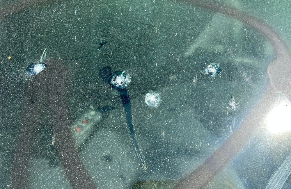 FOTO: Traja vandali zničili na festivale Pohoda dve sanitky, foto 3