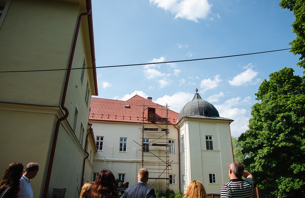 FOTO: Obnova kaštieľa v Zemianskom Podhradí ide do finále, foto 13
