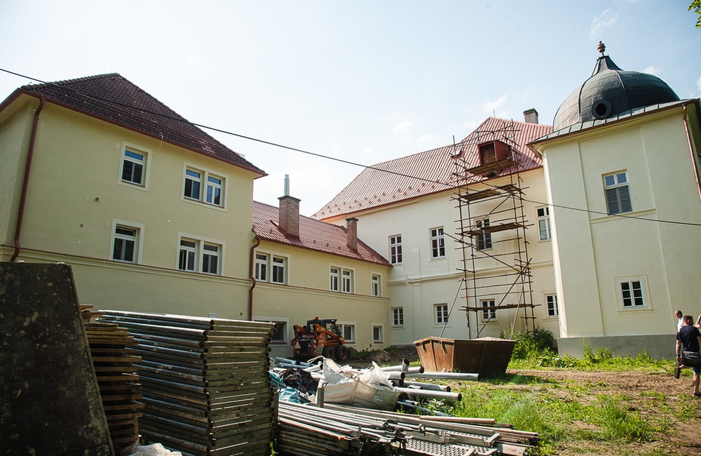 FOTO: Obnova kaštieľa v Zemianskom Podhradí ide do finále, foto 15