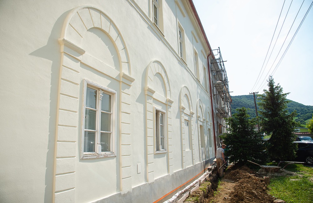 FOTO: Obnova kaštieľa v Zemianskom Podhradí ide do finále, foto 23