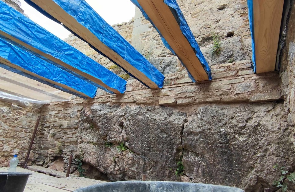 FOTO: Siláci na hrade Lednica. Športovci si vyhrnuli rukávy a ratovali históriu, foto 5