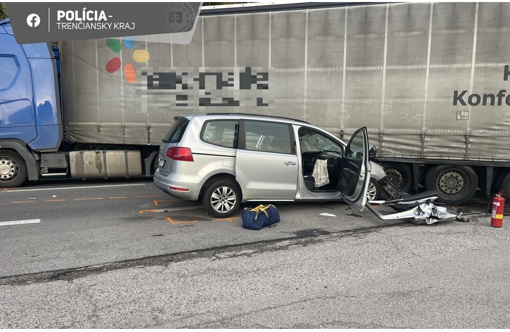 FOTO: Tragický začiatok týždňa. Smrteľná nehoda na frekventovanej ceste, foto 1