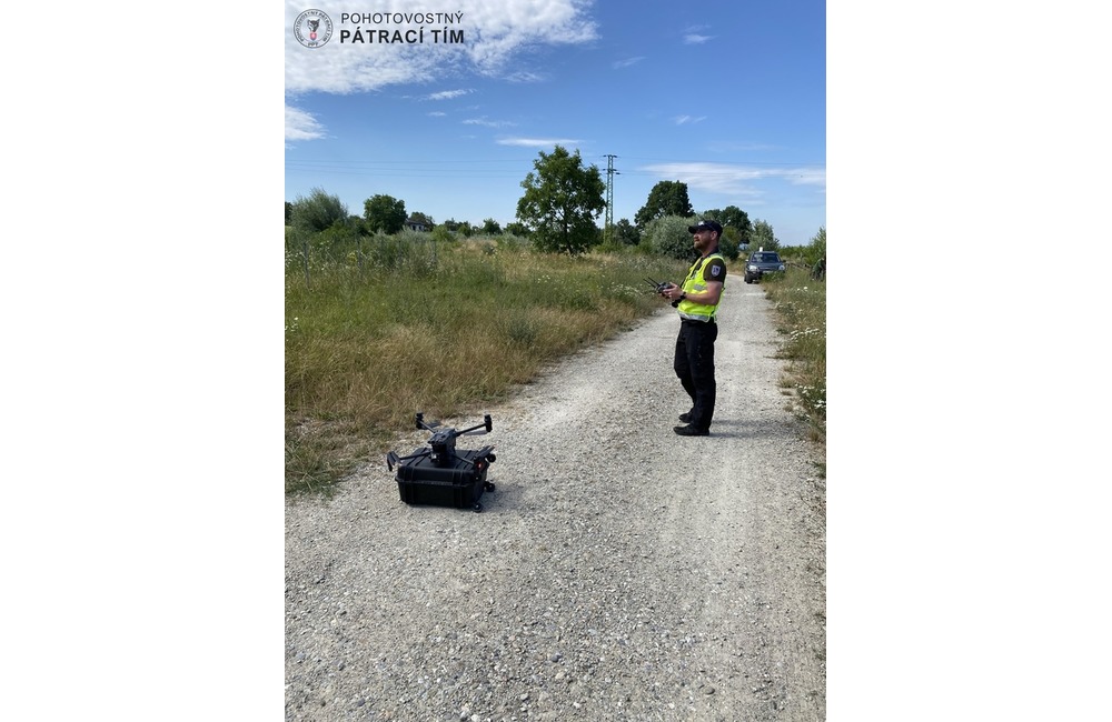 FOTO: Veľká pátracia akcia v susednom kraji. Nezvestného Miroslava hľadali aj trenčianski pátrači, foto 11