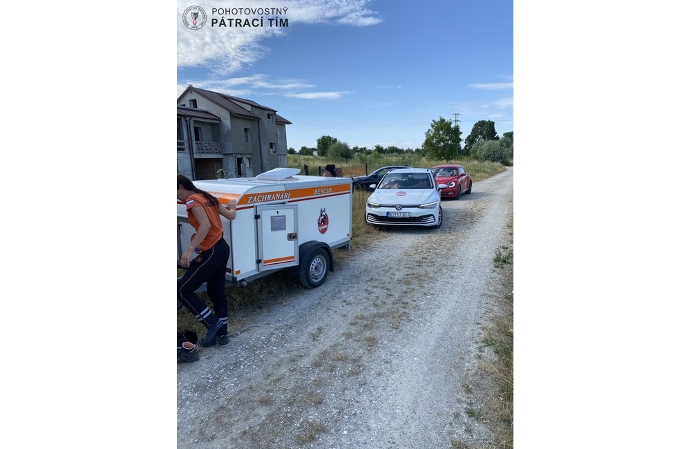 FOTO: Veľká pátracia akcia v susednom kraji. Nezvestného Miroslava hľadali aj trenčianski pátrači, foto 12