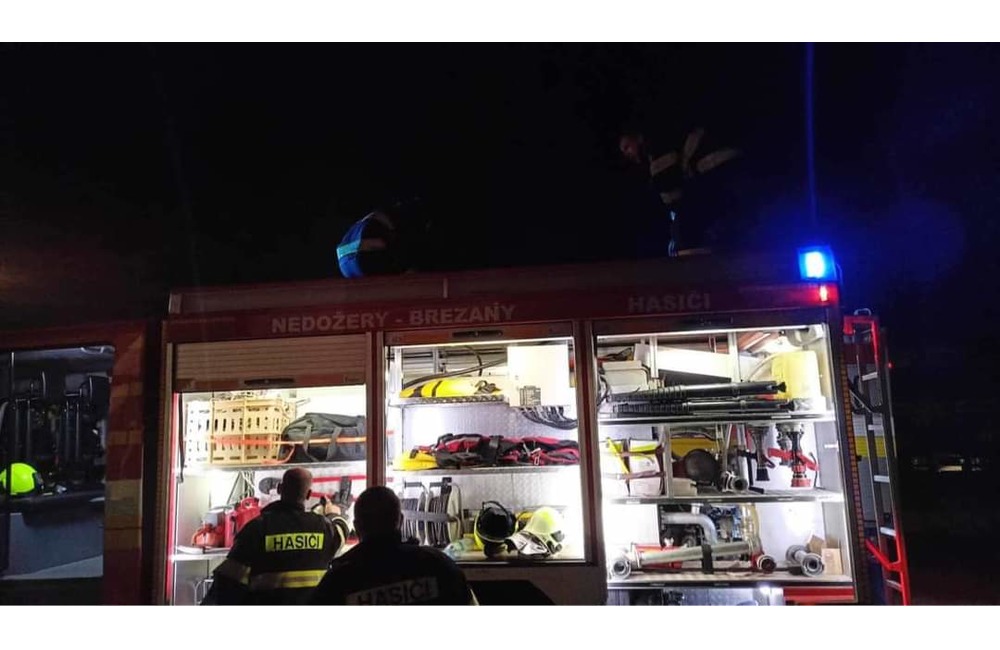 FOTO: Požiar zanechal v obchode s potravinami veľkú spúšť, foto 6