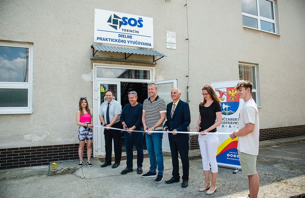 FOTO: Stredná odborná škola v Trenčíne sa dočkala modernizácie, foto 8