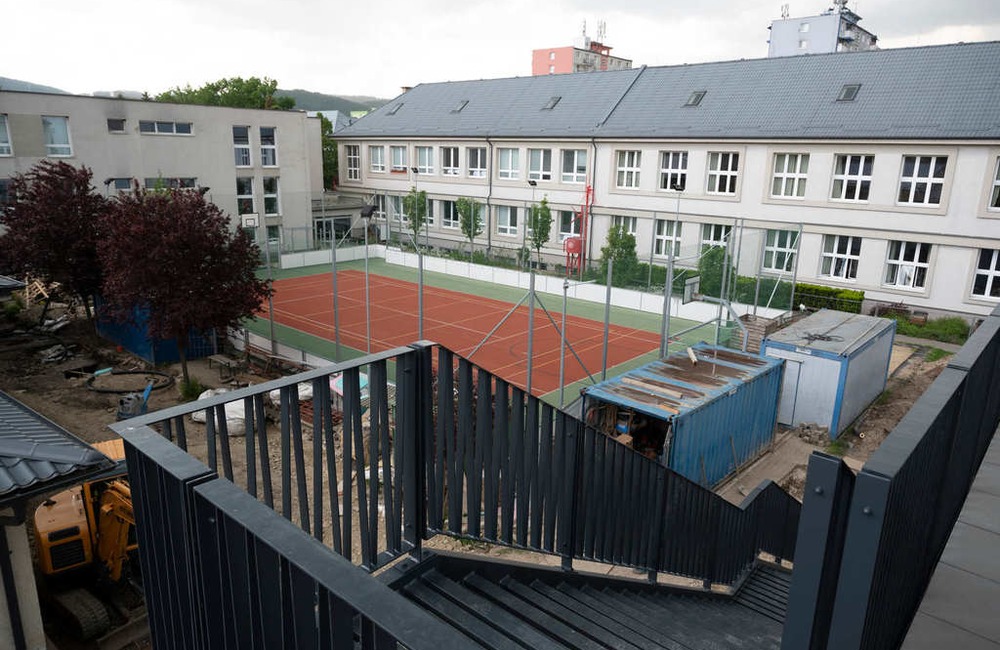FOTO: Nové športovisko v areáli púchovského gymnázia, foto 15