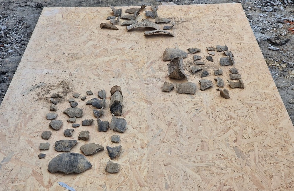 FOTO: Draškovičov kaštieľ sa stal náleziskom vzácnych artefaktov, foto 7