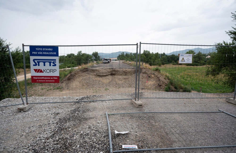 FOTO: Práce na trenčianskej „panelke“ sa predĺžia o 1 rok, foto 4