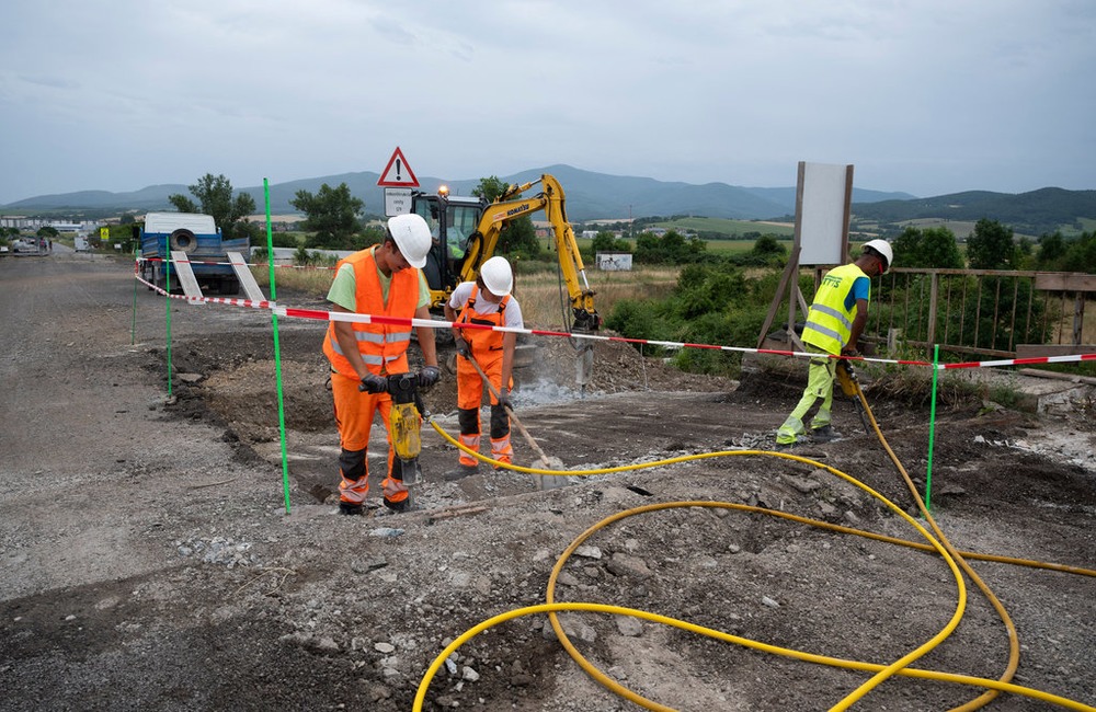 FOTO: Práce na trenčianskej „panelke“ sa predĺžia o 1 rok, foto 14