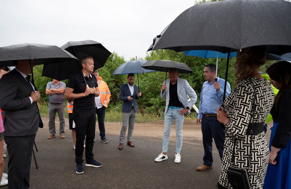 FOTO: Práce na trenčianskej „panelke“ sa predĺžia o 1 rok, foto 33