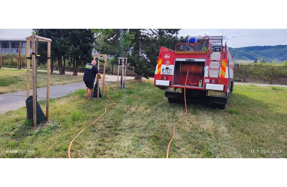 FOTO: Primátor mesta na Považí si nevie vynachváliť spoluprácu s dobrovoľnými hasičmi , foto 6
