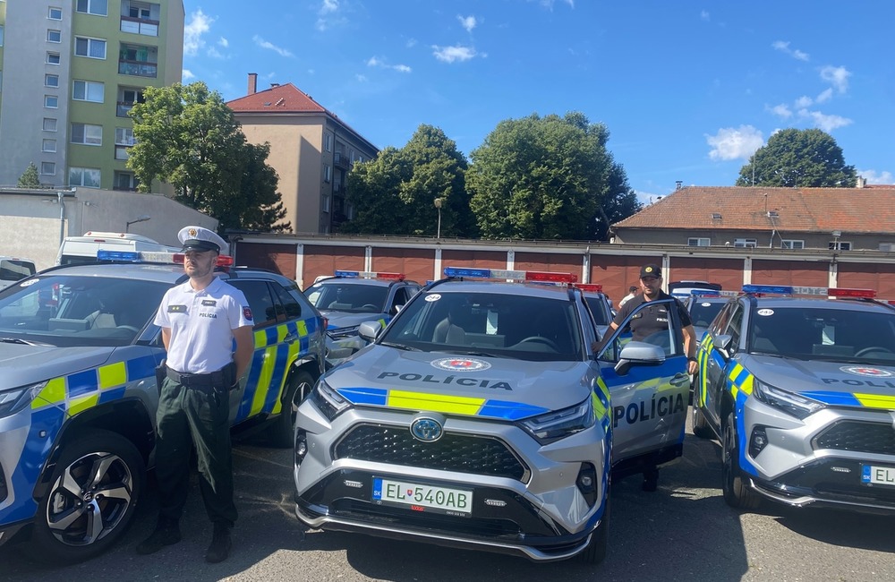 FOTO: Nové policajné autá v Trenčianskom kraji, foto 3