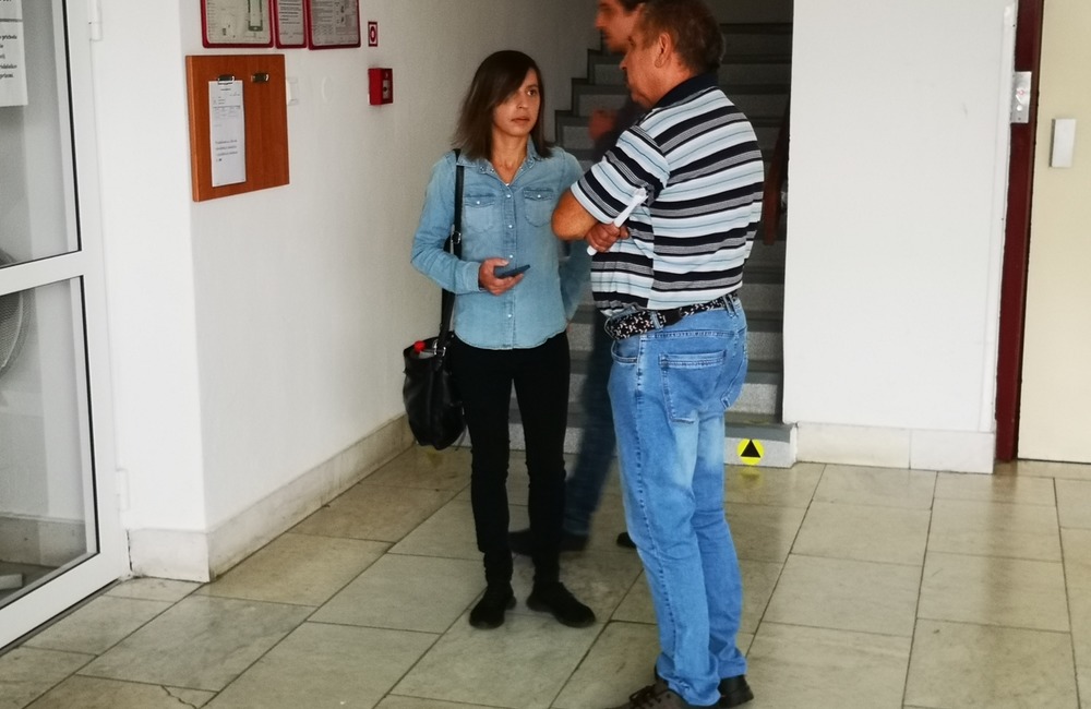 FOTO: Lucia, obžalovaná z vraždy manžela sa opäť postavila pred súd. Chýbal však dôležitý svedok, foto 4