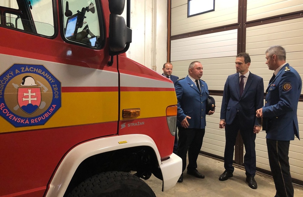 FOTO: Ľudovít Odór s potápačmi a zdravotníkmi v Trenčíne, foto 5