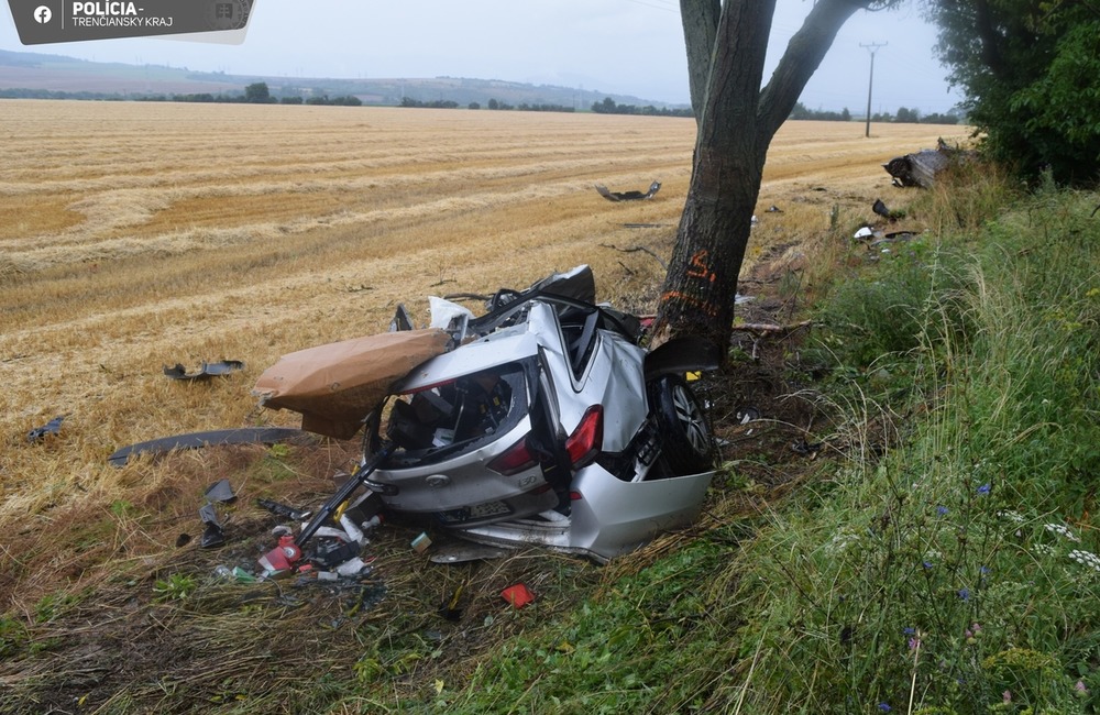 FOTO: Nehoda pri Novom Meste nad Váhom, foto 4