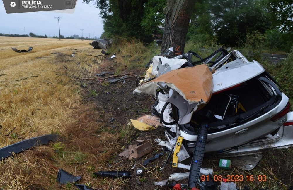 FOTO: Nehoda pri Novom Meste nad Váhom, foto 2