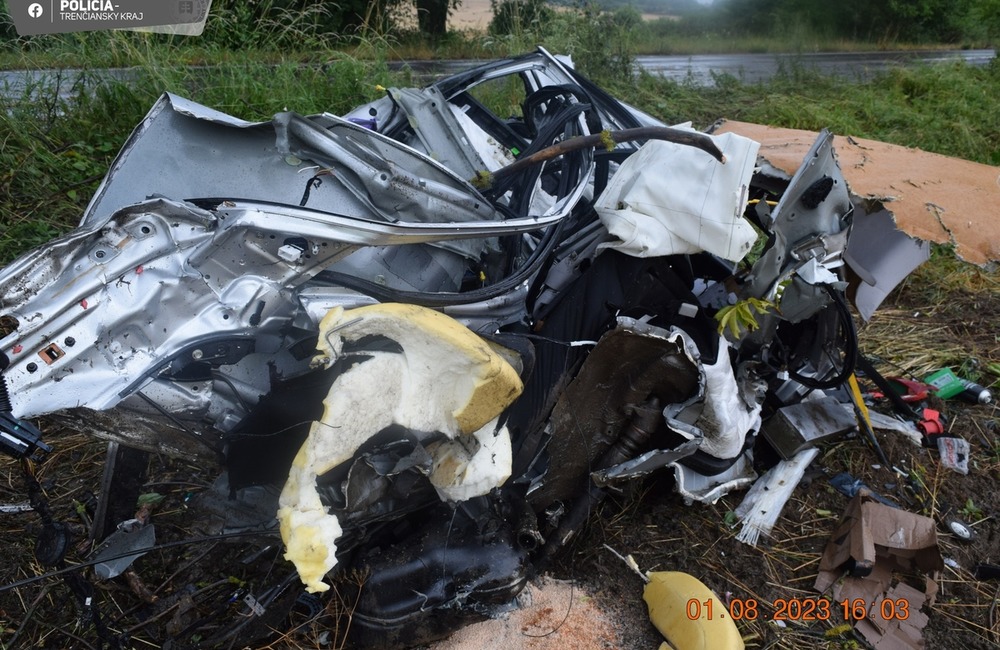 FOTO: Nehoda pri Novom Meste nad Váhom, foto 5