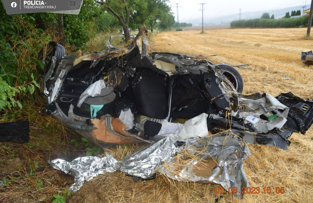 FOTO: Nehoda pri Novom Meste nad Váhom, foto 6