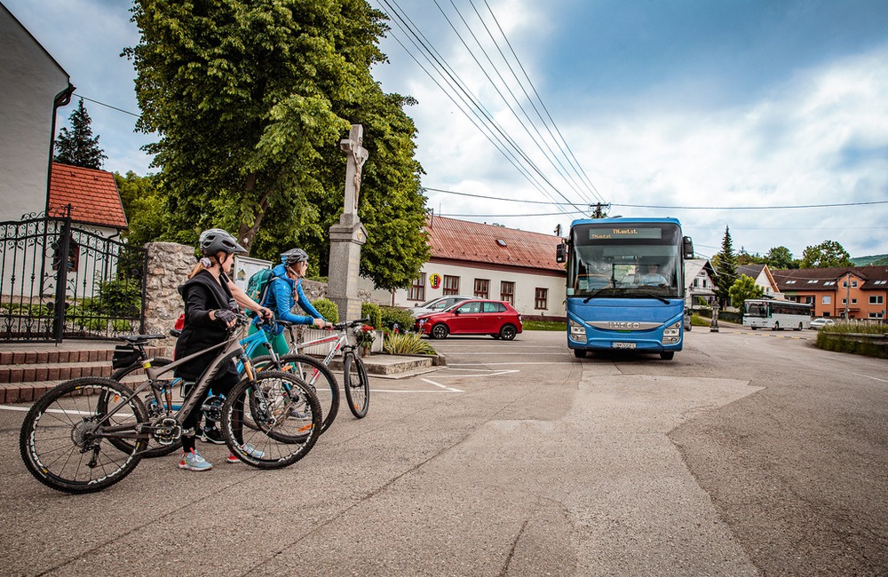 FOTO: Cyklobusy skrátia cestu z Trenčína až do Bánoviec, foto 5