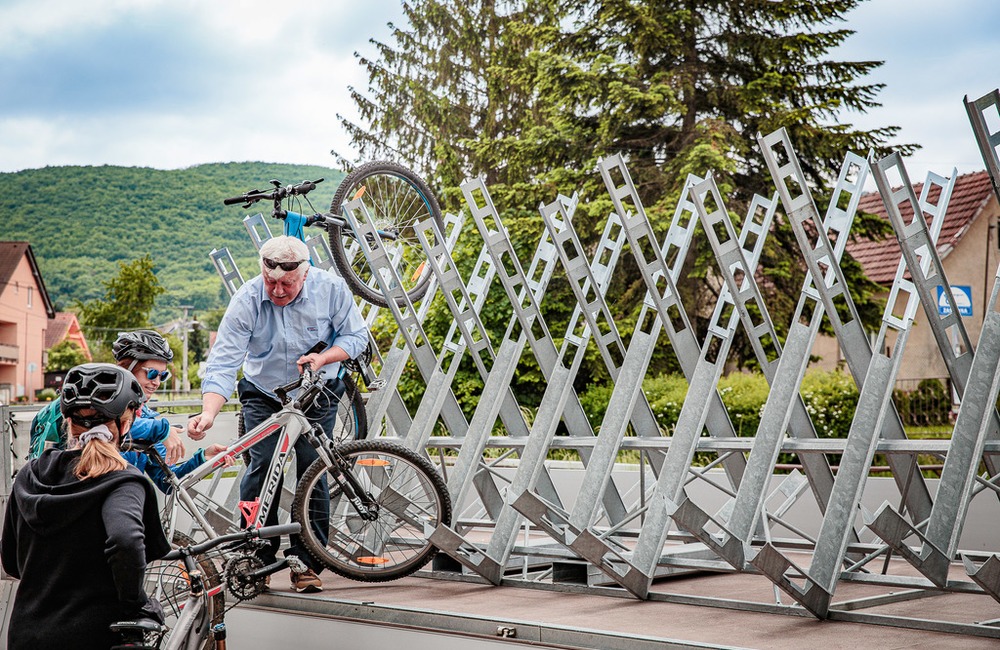 FOTO: Cyklobusy skrátia cestu z Trenčína až do Bánoviec, foto 1