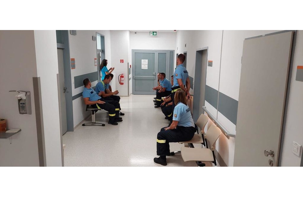 FOTO: Desať slovenských hasičov sa vrátilo z Grécka, foto 3